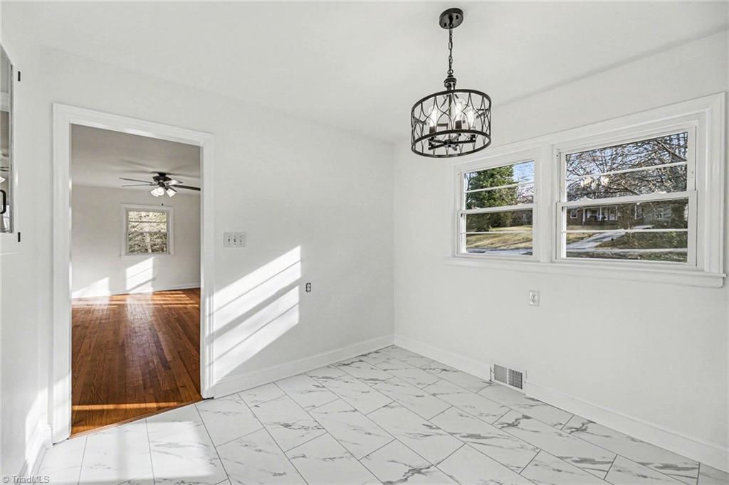 3603 Rolling Road High Point, NC 27265 - Photo 5 of 28