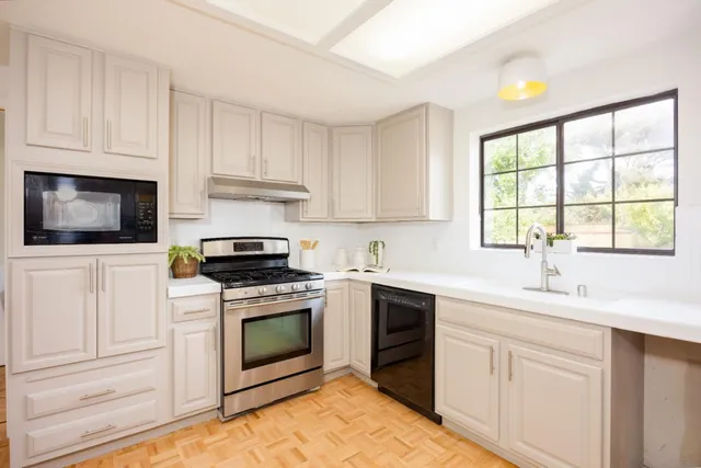 $1,649,000 | 371 Granelli Avenue, Half Moon Bay, CA 94019