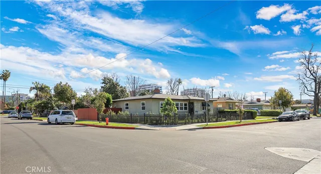 $920,000 | 405 South Devon Road, Orange, CA 92868