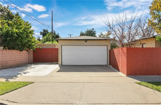 $920,000 | 405 South Devon Road, Orange, CA 92868