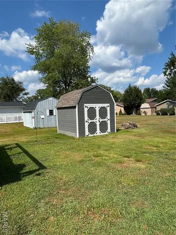 $130,000 | 911 North Sunset Drive, Pinckneyville, IL 62274