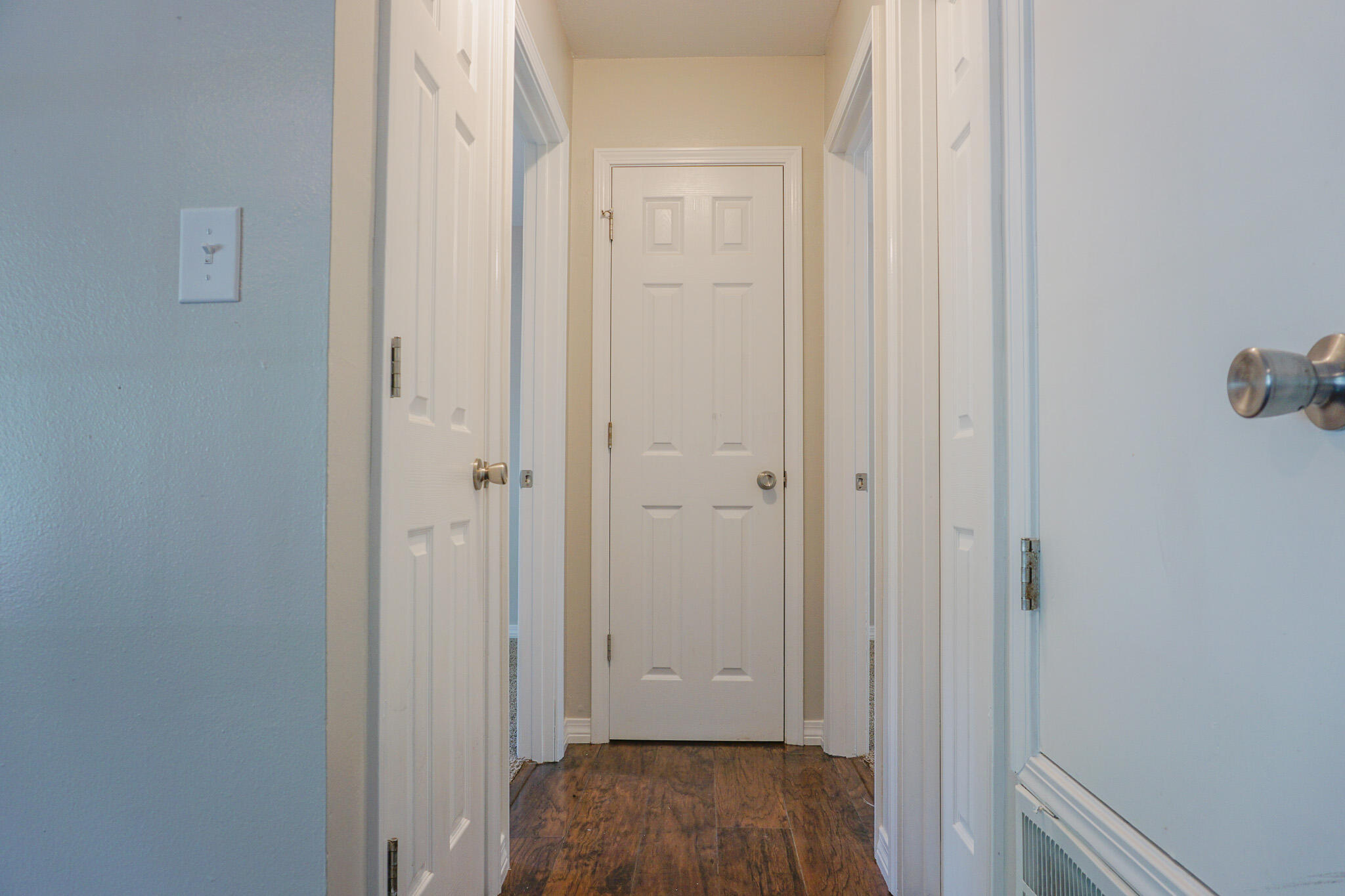 6115 Willow Lane North Crestview, FL 32539 - Photo 15 of 29 a view of room with hardwood floor