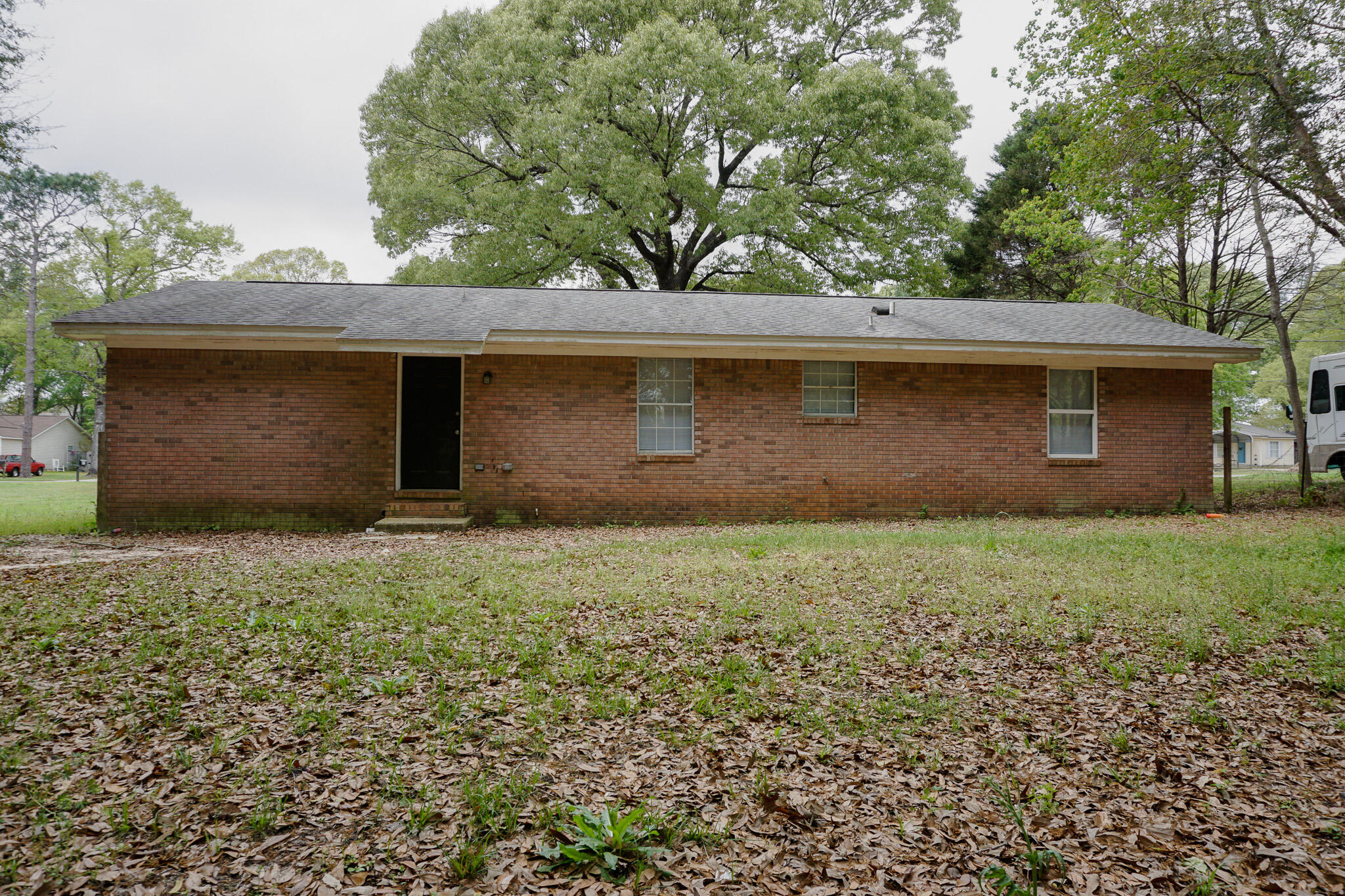 6115 Willow Lane North Crestview, FL 32539 - Photo 28 of 29 front view of a house with a yard