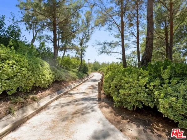 $1,165,000 | 23604 Sunderland Court, Valencia, CA 91354