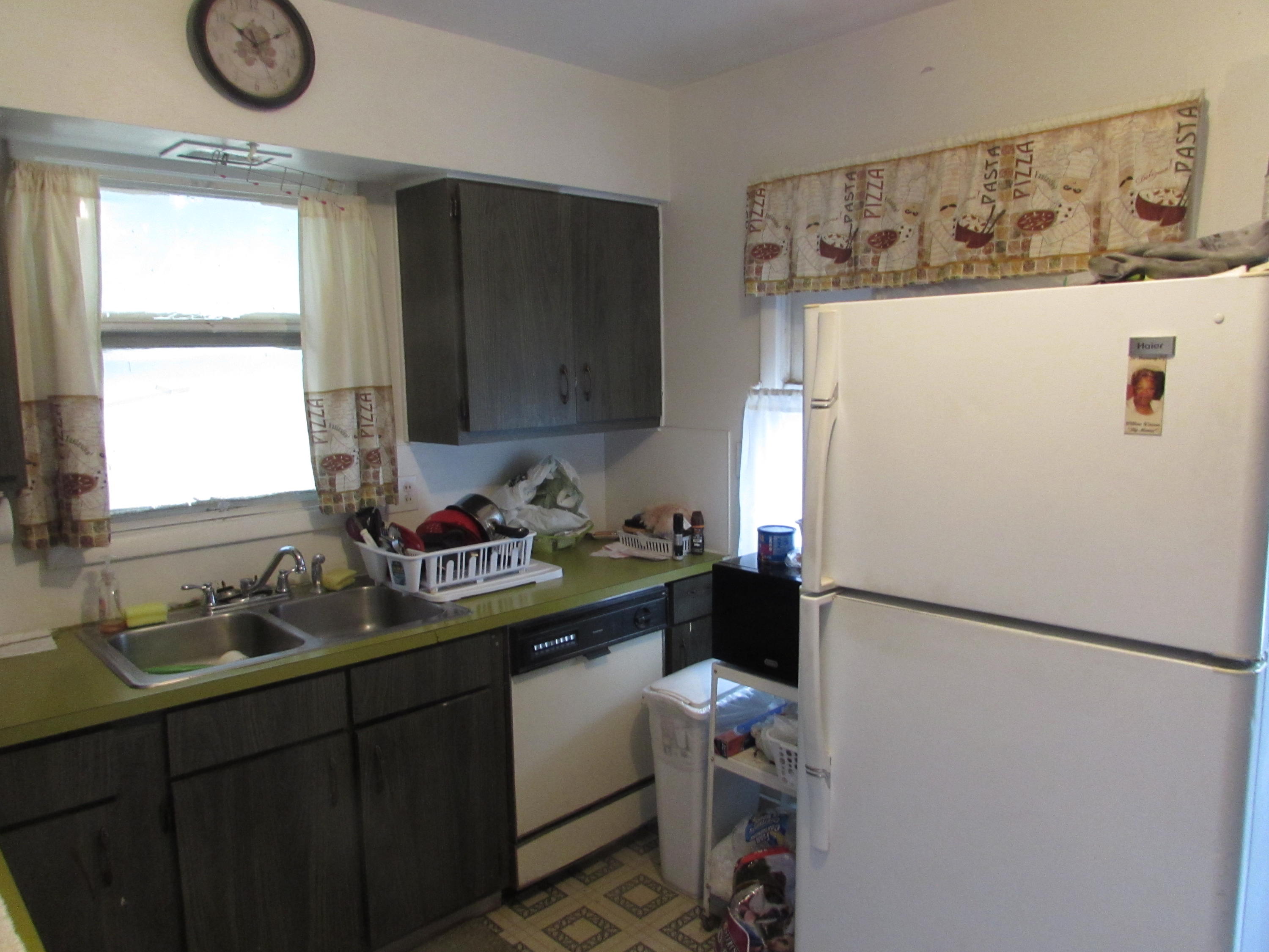 327 North 27th Street Springfield, MI 49037 - Photo 5 of 14 IMG_6385