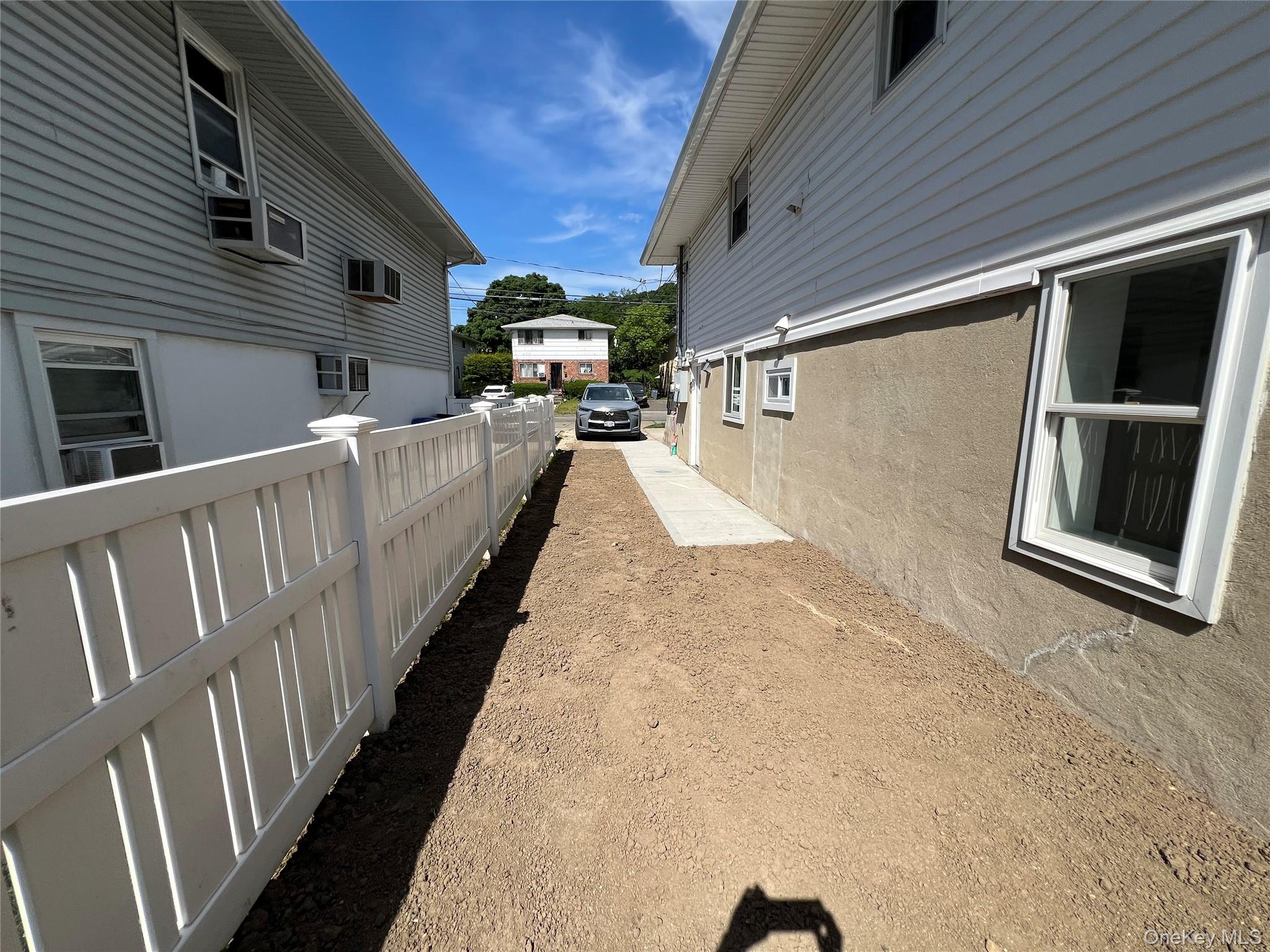 82 Hickory Road Port Washington, NY 11050 - Photo 11 of 11