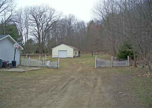 313 Bemis Road Gloversville, NY 12078 - Photo 8 of 10 Photo 8