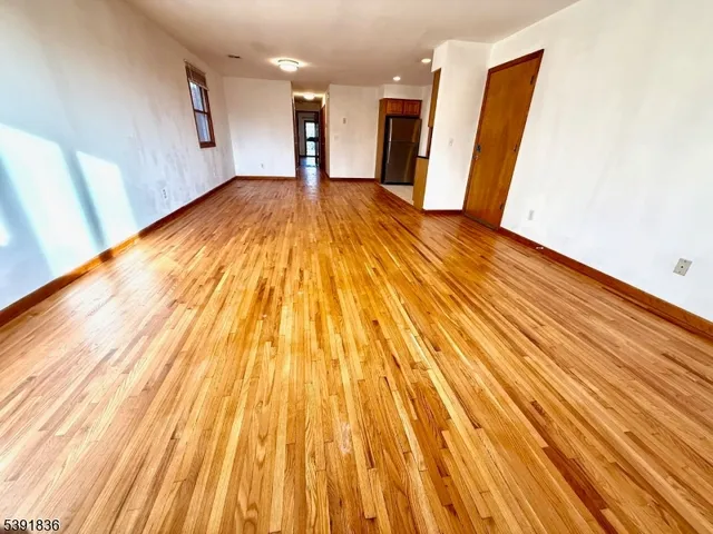 $2,800 | 68 Somme Street, Unit 2, Newark, NJ 07105