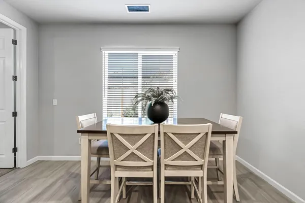 $469,500 | 649 Wood Crest Avenue, Madera, CA 93636