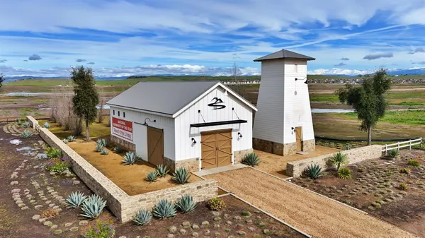 $469,500 | 649 Wood Crest Avenue, Madera, CA 93636