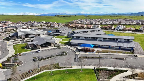 $469,500 | 649 Wood Crest Avenue, Madera, CA 93636