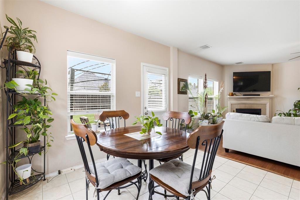 709 Paint Creek Road Murphy, TX 75094 - Photo 4 of 27 Dining