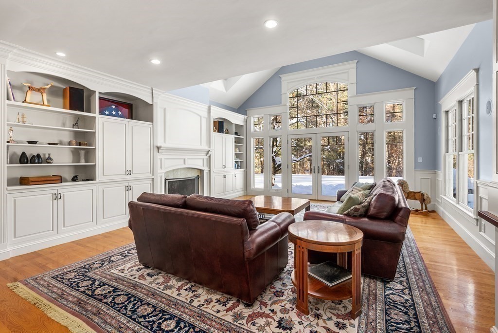 100 Lincoln Road Wayland, MA 01778 - Photo 12 of 32