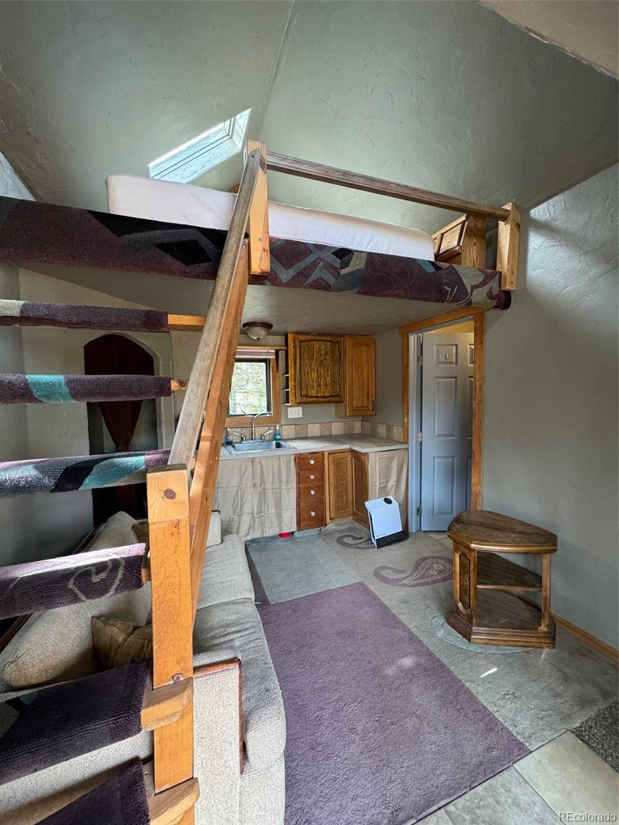253 Anderson Road Florissant, CO 80816 - Photo 11 of 38 Gallery Image 11
