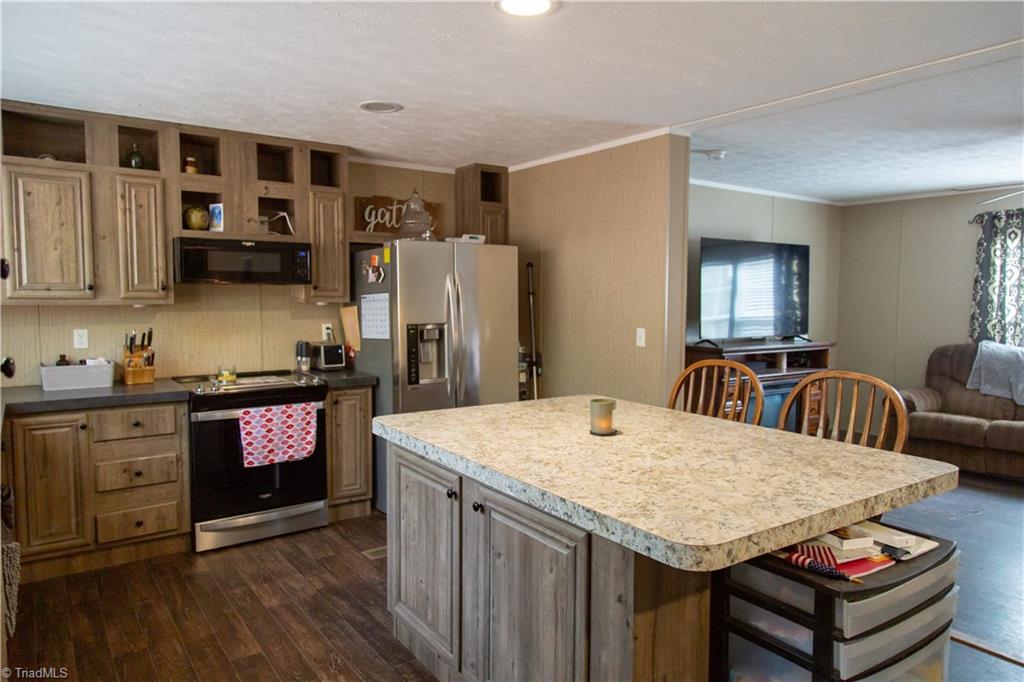 4106 Congo Road Wilkesboro, NC 28697 - Photo 6 of 23