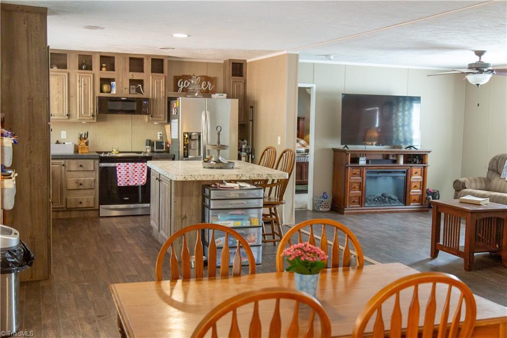 4106 Congo Road Wilkesboro, NC 28697 - Photo 7 of 23