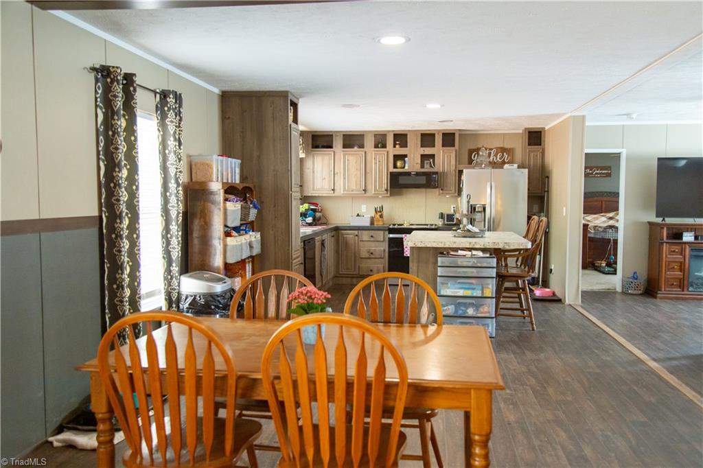 4106 Congo Road Wilkesboro, NC 28697 - Photo 8 of 23