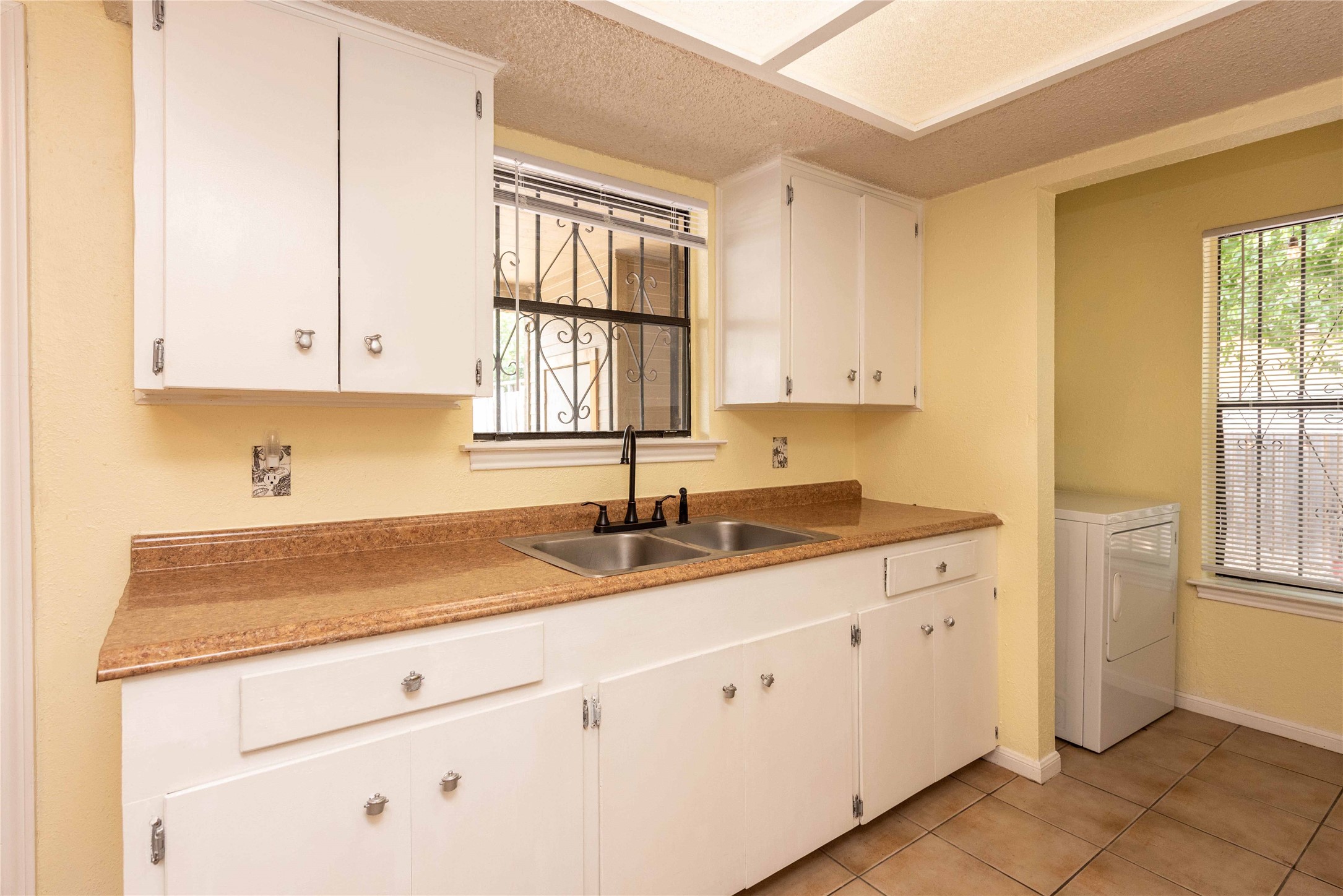5006 Sara Drive, Unit A Austin, TX 78721 - Photo 13 of 18