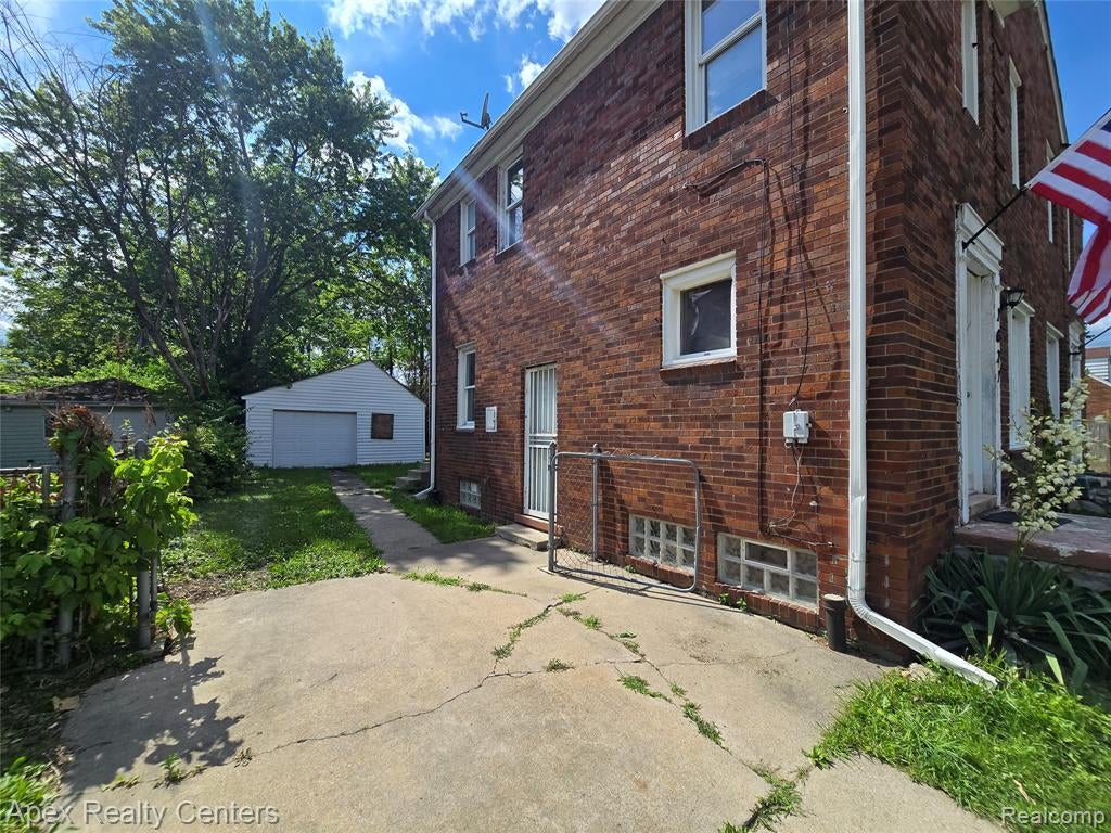 7671 Evergreen Road Detroit, MI 48228 - Photo 3 of 37 Gallery Image 3