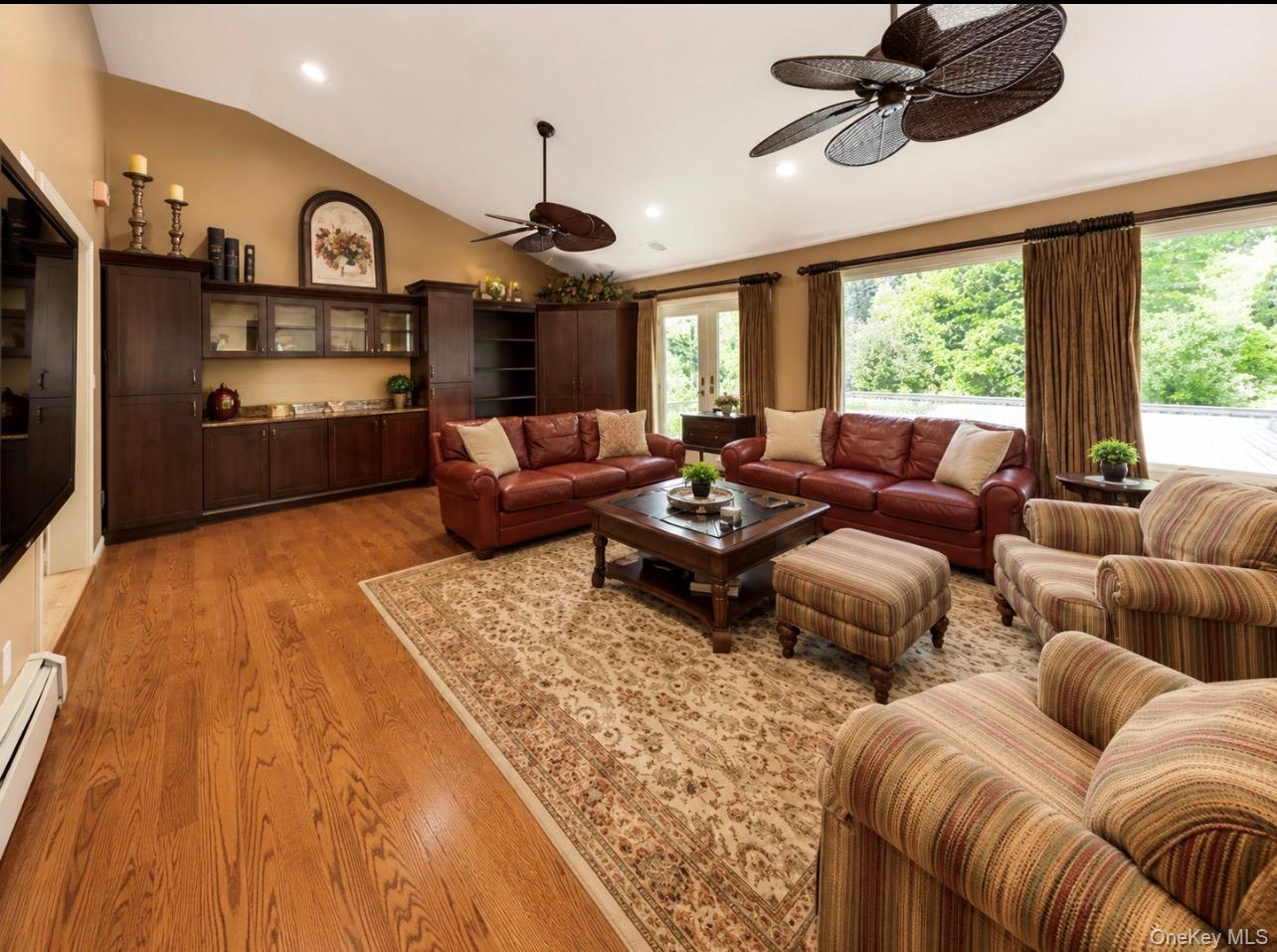 1304 Harbor Road Hewlett Harbor, NY 11557 - Photo 3 of 7