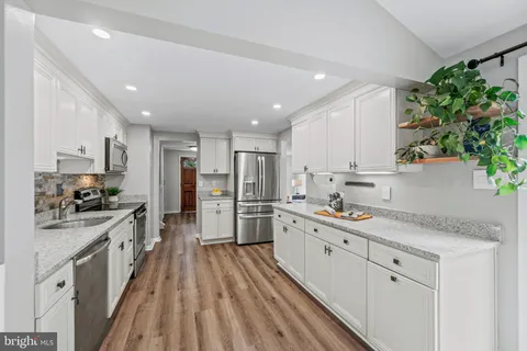 $585,000 | 9359 Gentle Way, Columbia, MD 21045