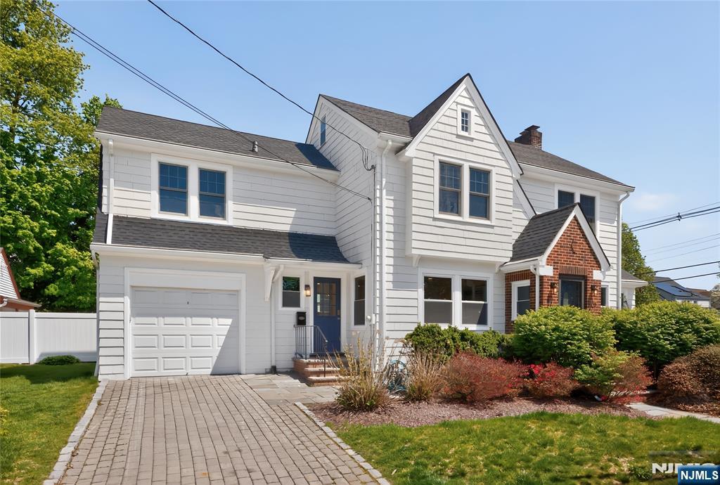 909 Ridgewood Road Millburn, NJ 07041 - Photo 2 of 29