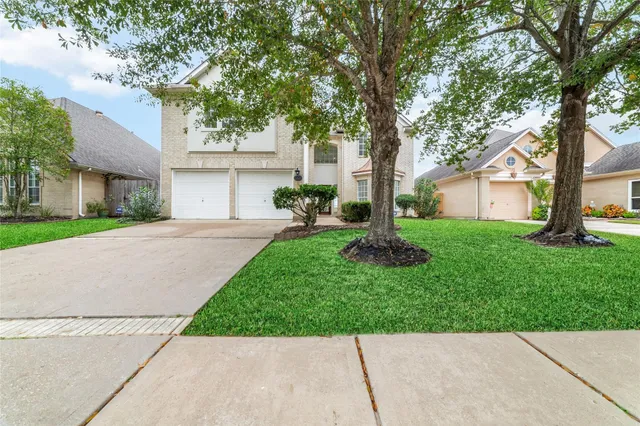 $3,100 | 304 Lago Vista Street, Kemah, TX 77565
