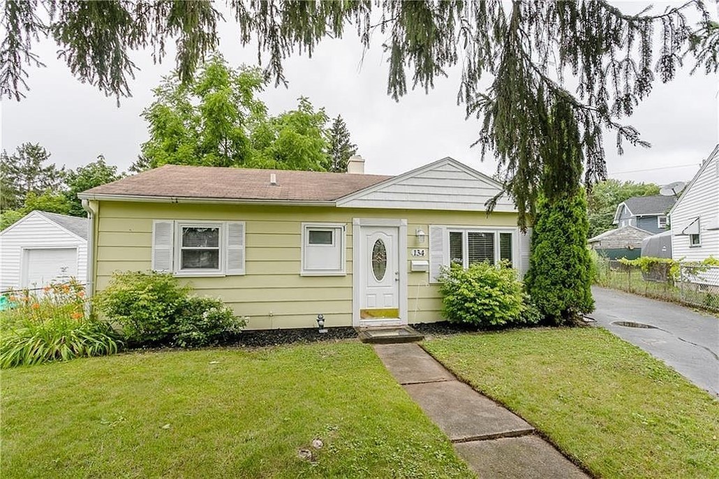 134 Cimarron Drive Rochester, NY 14620 - Photo 1 of 1