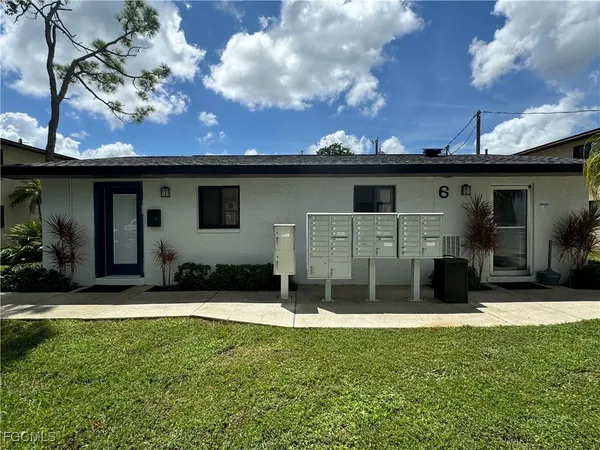 $1,300 | 7961 Gladiolus Drive, Fort Myers, FL 33908