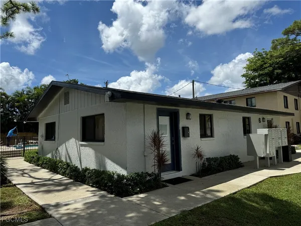 $1,300 | 7961 Gladiolus Drive, Fort Myers, FL 33908