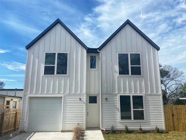 $3,795 | 1916 Webberville Road, Unit B, Austin, TX 78721