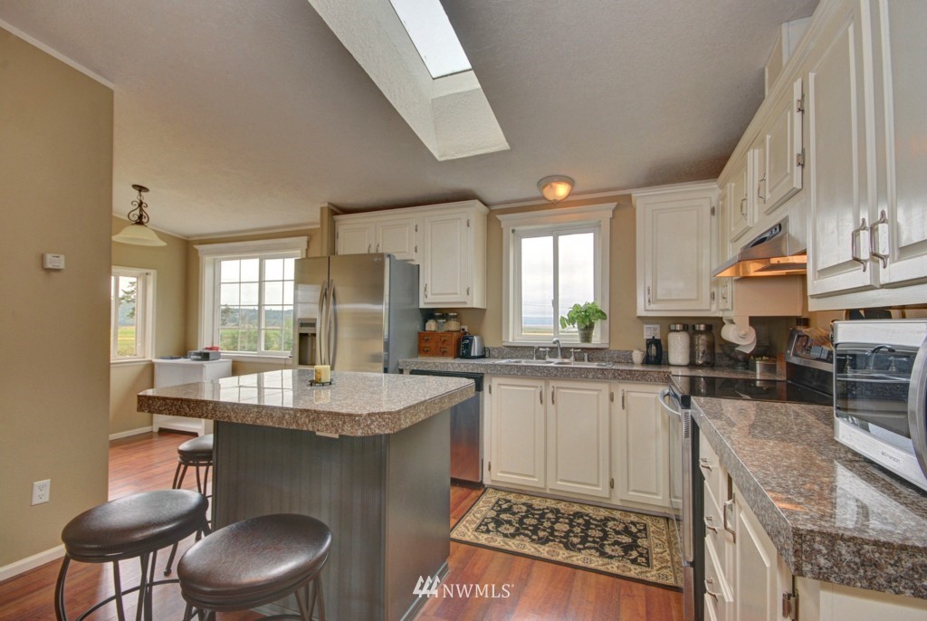 814 Fort Casey Road Coupeville, WA 98239 - Photo 4 of 20 Gallery Image 4