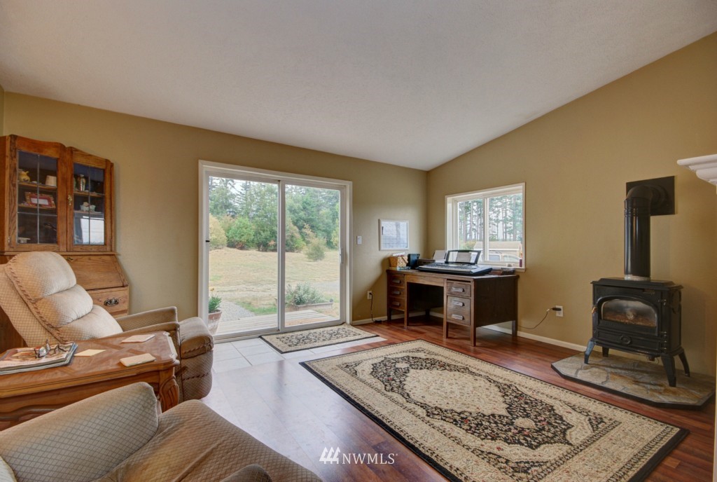 814 Fort Casey Road Coupeville, WA 98239 - Photo 5 of 20 Gallery Image 5
