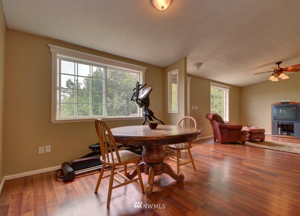814 Fort Casey Road Coupeville, WA 98239 - Photo 7 of 20 Gallery Image 7