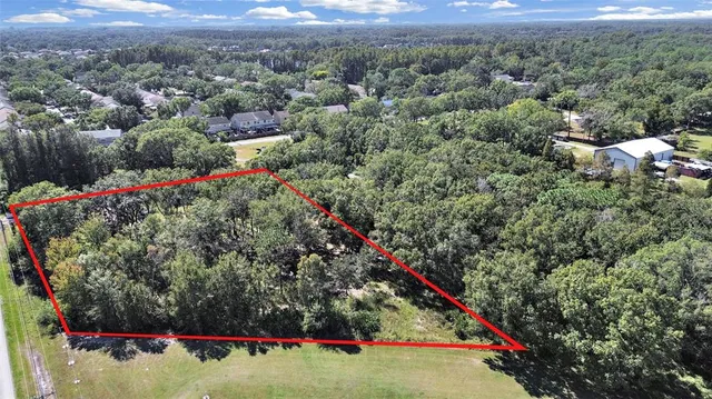 a view of a outdoor space