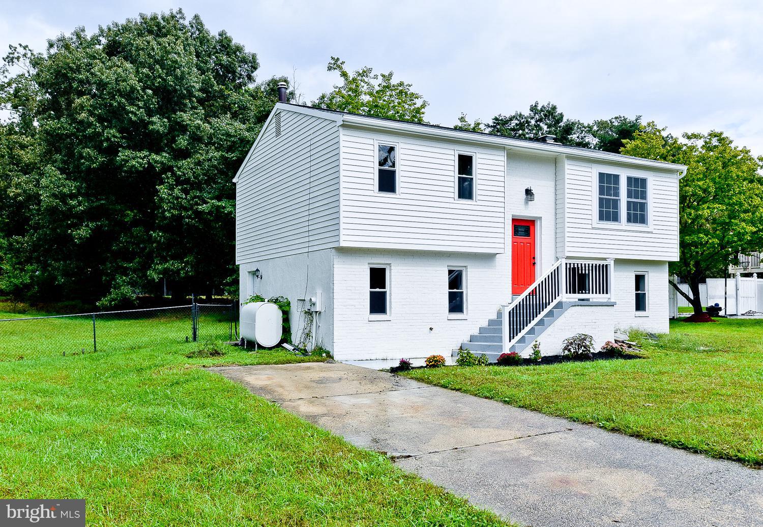 3704 Oaklawn Road Fort Washington, MD 20744 - Photo 2 of 30 Exterior (General)