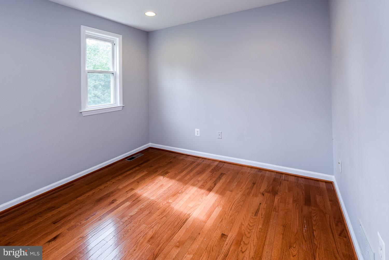 3704 Oaklawn Road Fort Washington, MD 20744 - Photo 26 of 30 Bedroom