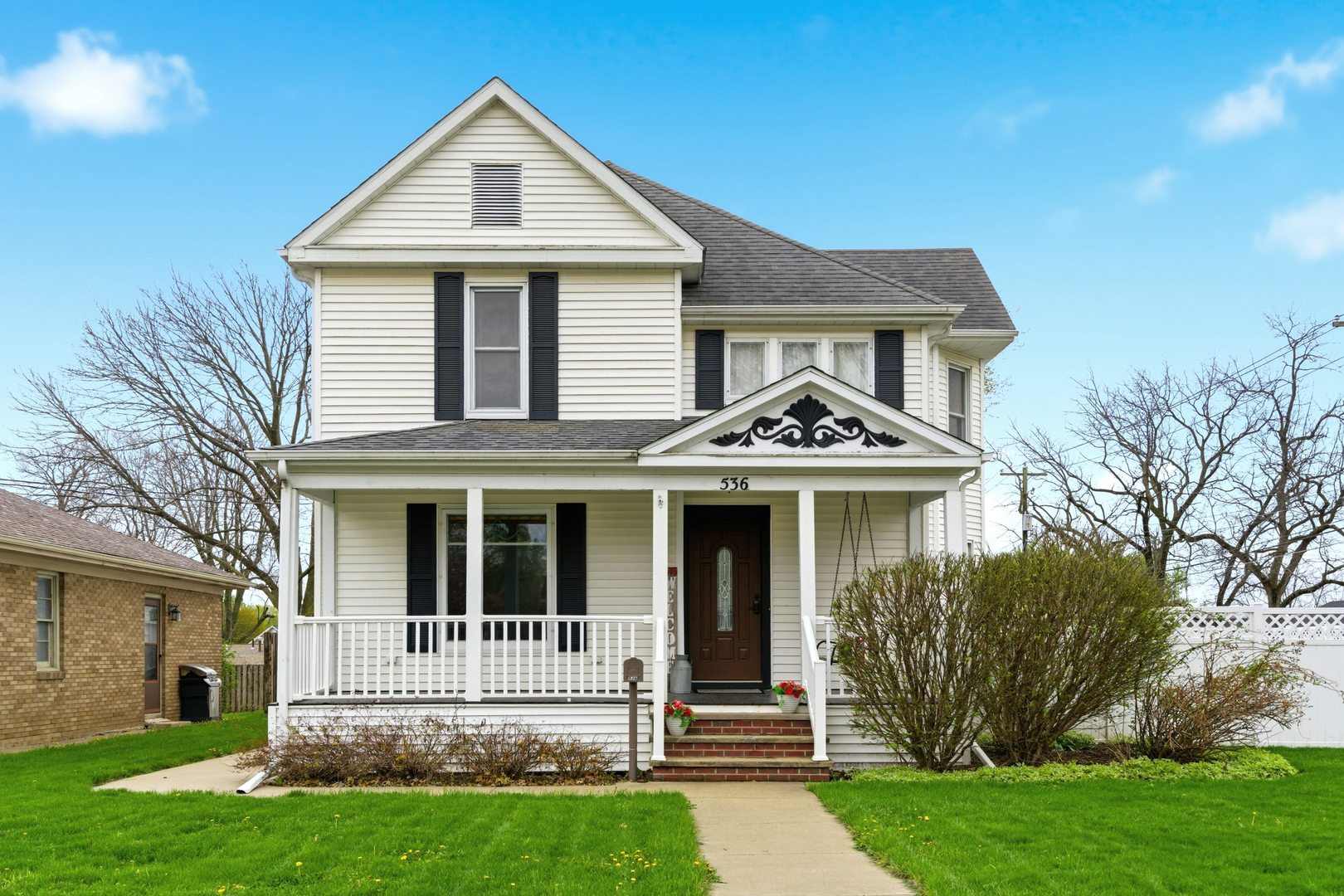 536 West Palace Row Geneseo, IL 61254 - Photo 1 of 40