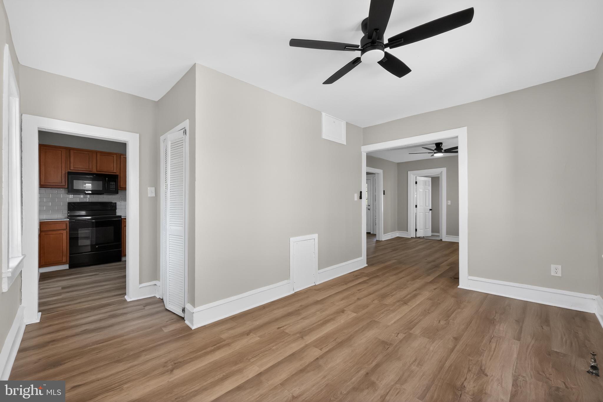 37 East Mowry Street Chester, PA 19013 - Photo 6 of 14