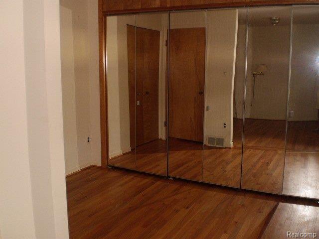 429 Rewold Drive Rochester, MI 48307 - Photo 6 of 16 Master Bedroom