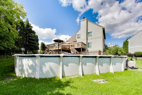 $400,000 | 15 Lenox Court, South Elgin, IL 60177
