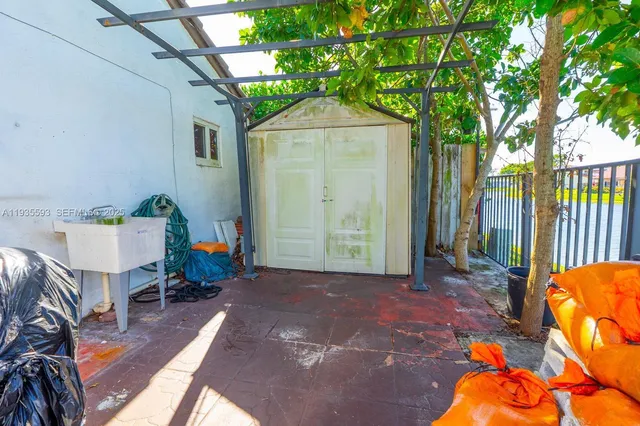 $3,900 | 17302 Northwest 63rd Place, Hialeah, FL 33015