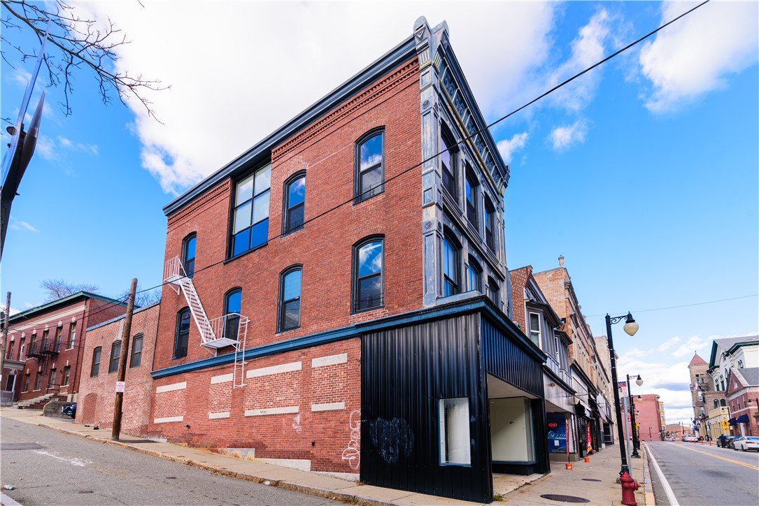 114 Main Street, Unit 1A Woonsocket, RI 02895 - Photo 3 of 34