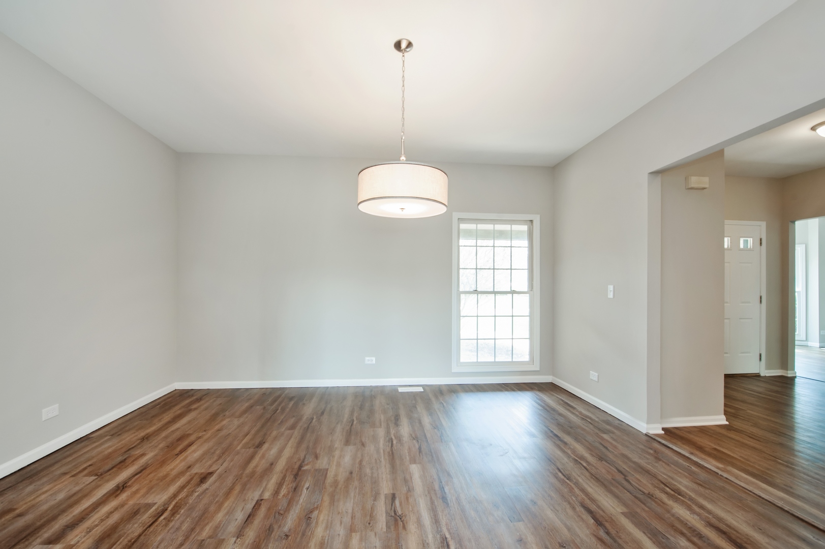 490 Flora Drive Algonquin, IL 60102 - Photo 2 of 25