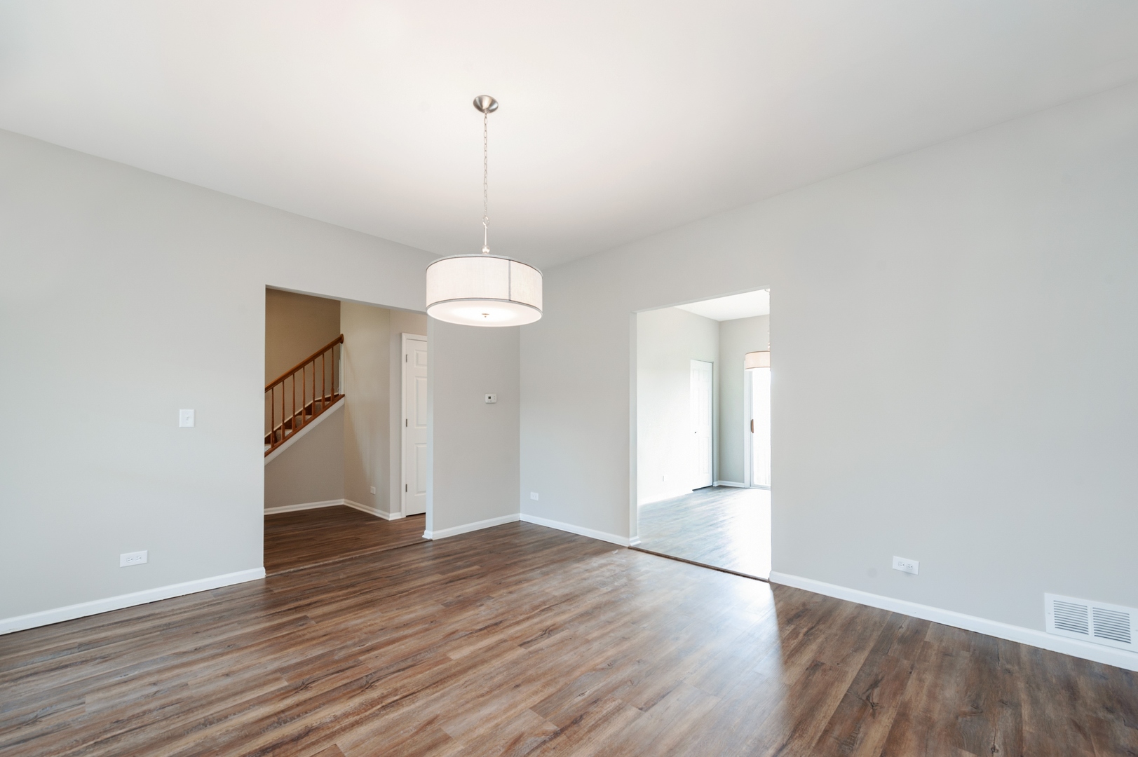 490 Flora Drive Algonquin, IL 60102 - Photo 3 of 25