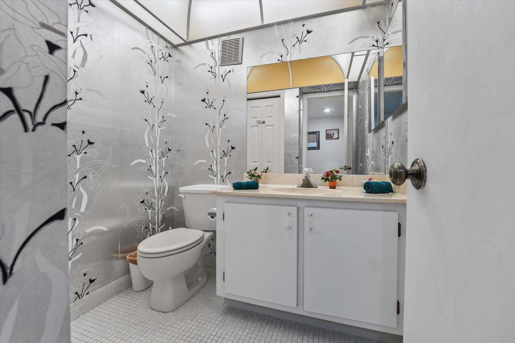 16251 Golf Club Road, Unit 312 Weston, FL 33326 - Photo 4 of 25 20231005014843260495000000-o