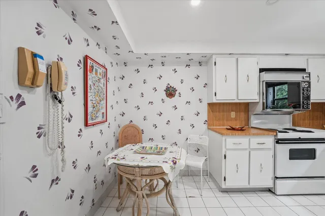 $2,500 | 16251 Golf Club Road, Unit 312, Weston, FL 33326