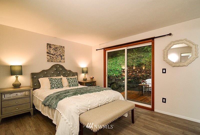 4454 Ferncroft Road Mercer Island, WA 98040 - Photo 12 of 30