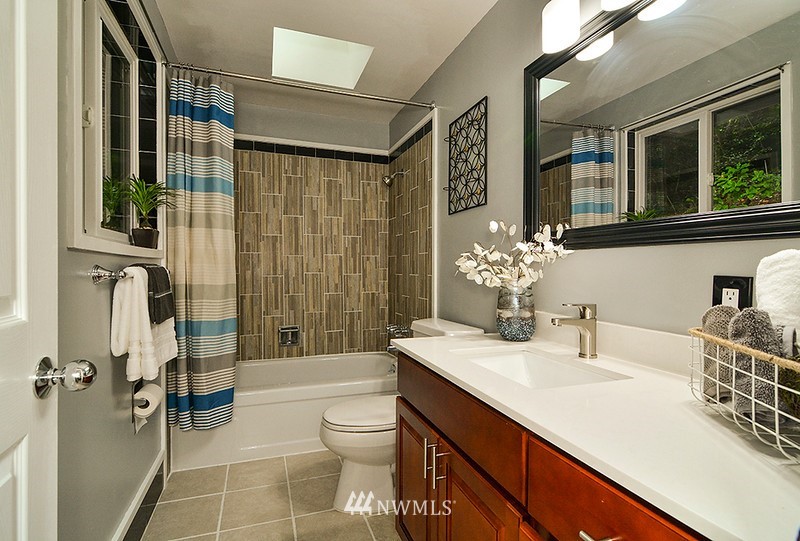 4454 Ferncroft Road Mercer Island, WA 98040 - Photo 14 of 30