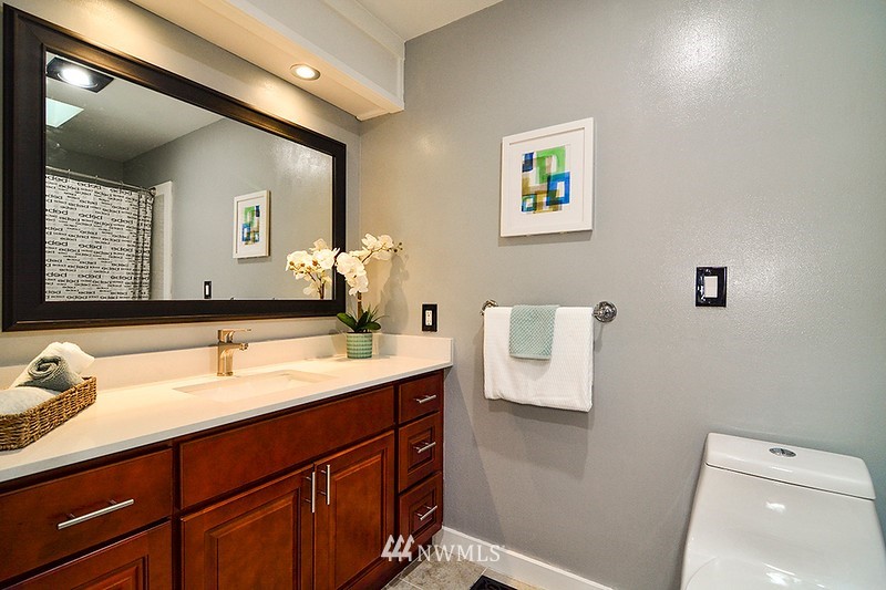 4454 Ferncroft Road Mercer Island, WA 98040 - Photo 17 of 30